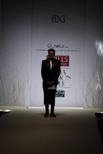 Model walks the ramp for Anand Kabra at Wills Lifestyle India Fashion Week Autumn Winter 2012 Day 1 on 15th Feb 2012 (1).JPG